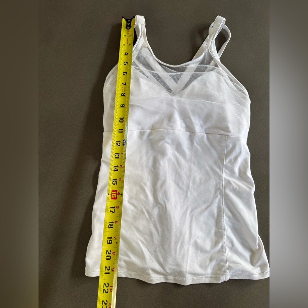 Alo Yoga White Mesh Built-In Bra Tank Top – Size XS - Picture 7 of 7